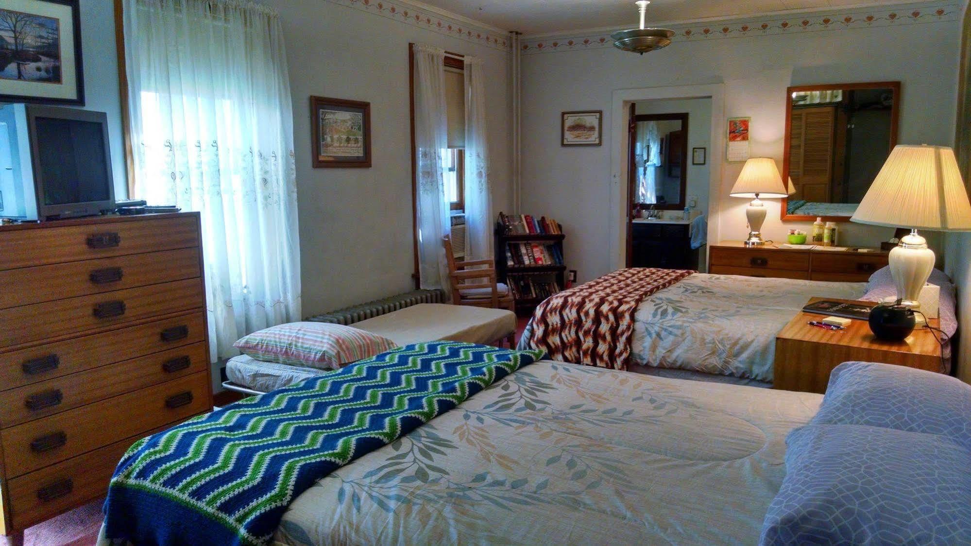 Fish & Loaves Bed And Breakfast Numidia Extérieur photo