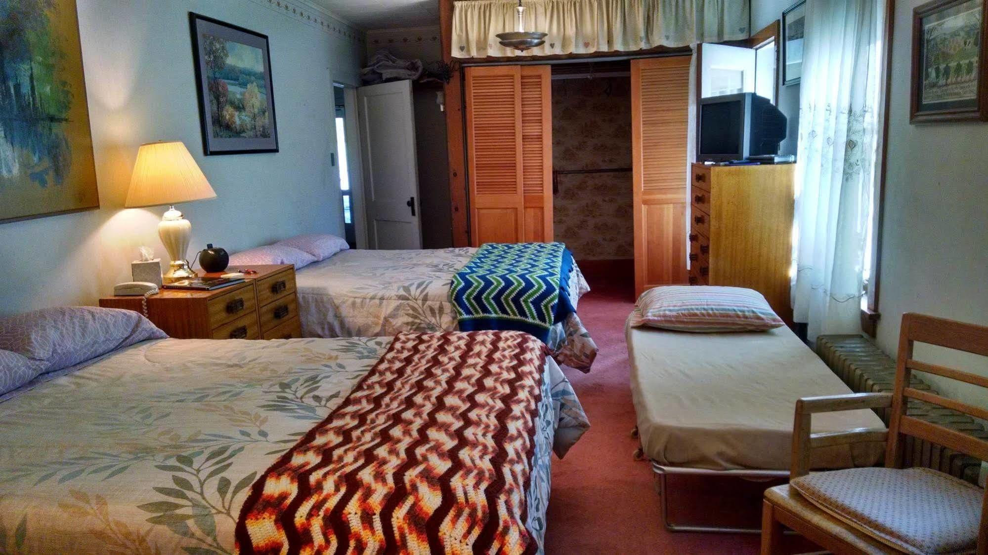 Fish & Loaves Bed And Breakfast Numidia Extérieur photo