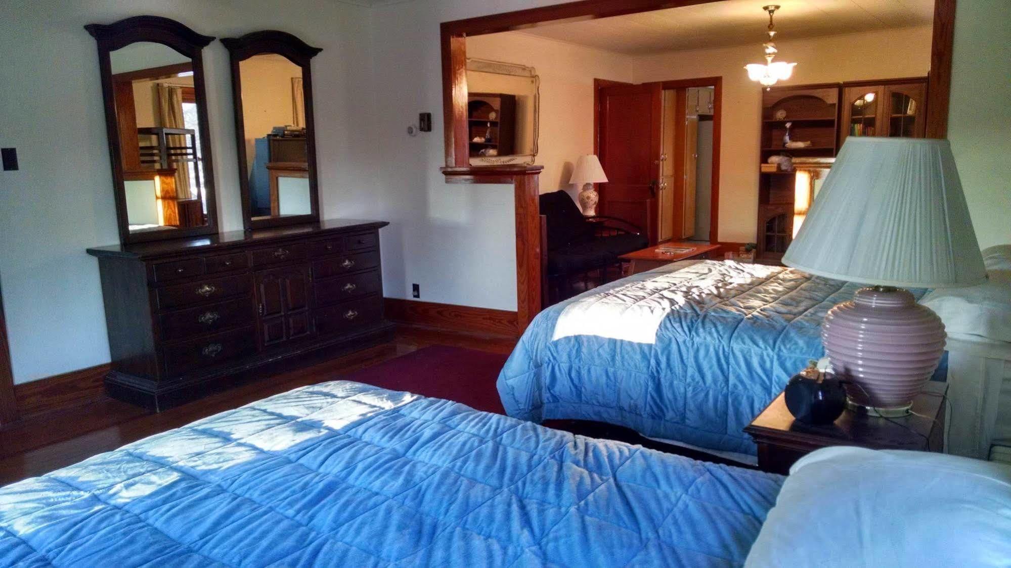 Fish & Loaves Bed And Breakfast Numidia Extérieur photo