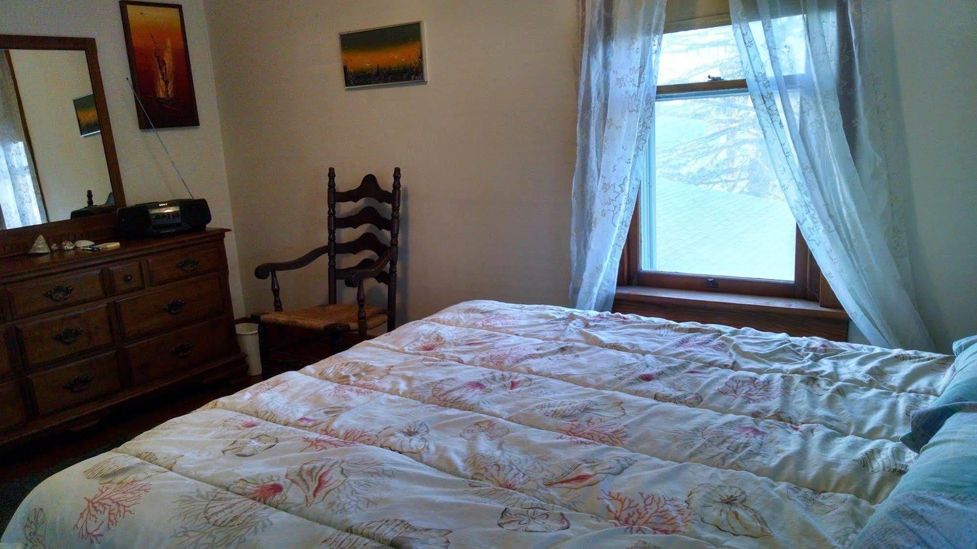 Fish & Loaves Bed And Breakfast Numidia Extérieur photo