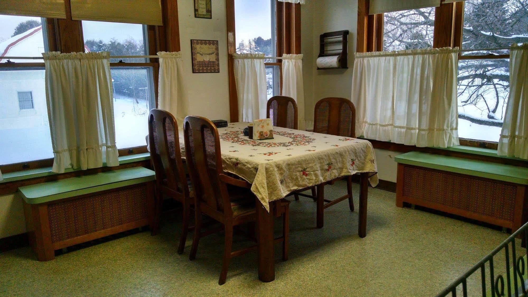 Fish & Loaves Bed And Breakfast Numidia Extérieur photo
